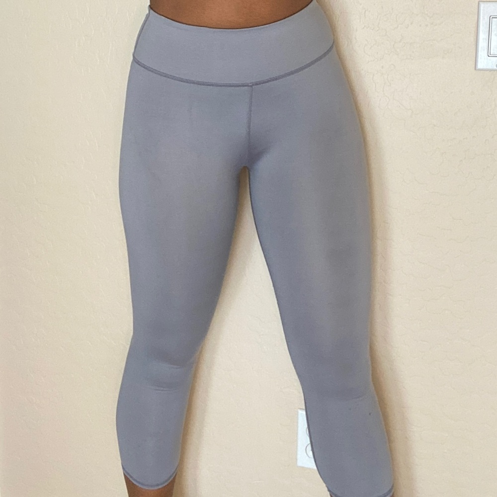 Fabletics Grey Cropped Leggings